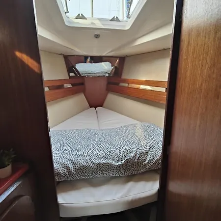 Abombordo Hotel en barco *